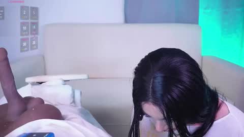 Snapshot of yess__daddy_ chatting on 4, 11, 2025 sofia online show from 4, 11, 2025