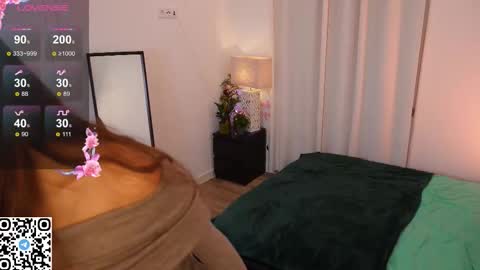 Snapshot of yess_kiki chatting on 23, 9, 2025 Kiki online show from 23, 9, 2025