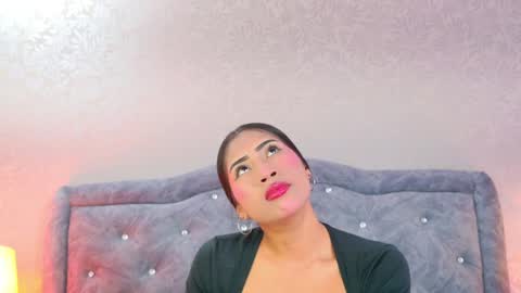 Snapshot of yesyhills chatting on 4, 4, 2026 Yesy online show from 4, 4, 2026