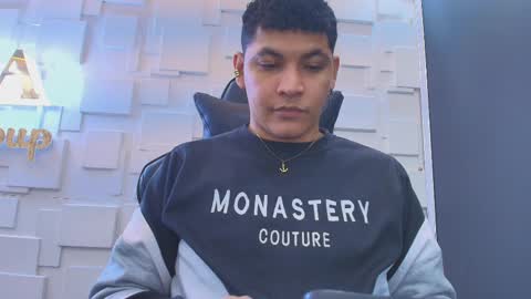  YHAN ALVAREZ25  online show from 6, 3, 2025