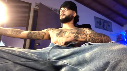 Snapshot of yio__cohen chatting on 9, 1, 2025 yio cohen online show from 9, 1, 2025