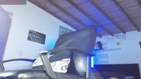 Snapshot of yio__cohen chatting on 11, 1, 2025 yio cohen online show from 11, 1, 2025