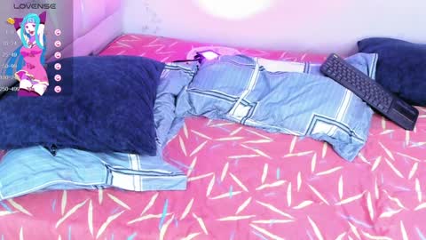 Yiovanna online show from 8, 2, 2025