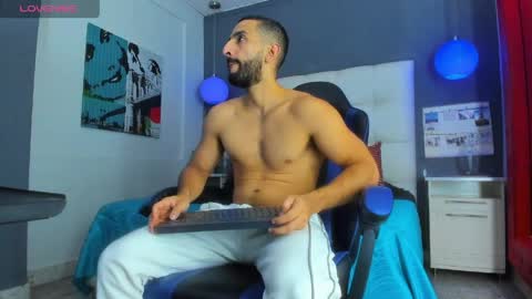 Yiyo online show from 30, 3, 2026