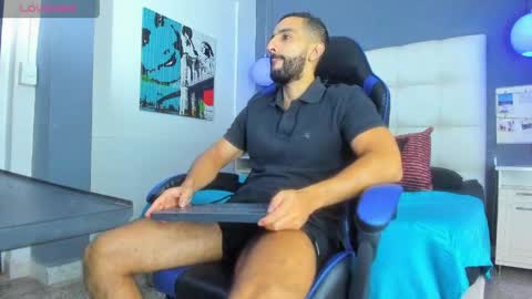 Yiyo online show from 31, 3, 2026