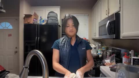 Palmela Handerson online show from 7, 11, 2025