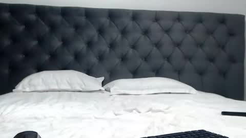 ynnasquirt online show from 8, 3, 2025