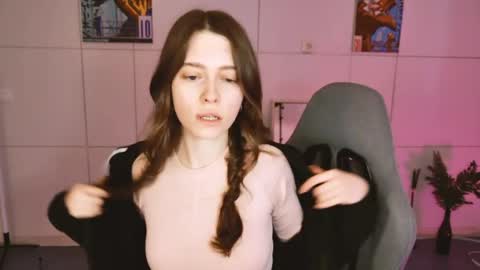 yoka_paradoxxx online show from 22, 3, 2026