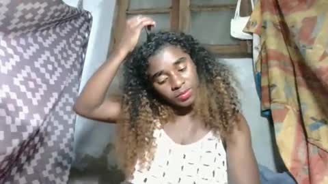 Snapshot of yolandrina05 chatting on 17, 9, 2025 yolandrina05 online show from 17, 9, 2025