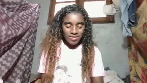 Snapshot of yolandrina05 chatting on 18, 9, 2025 yolandrina05 online show from 18, 9, 2025