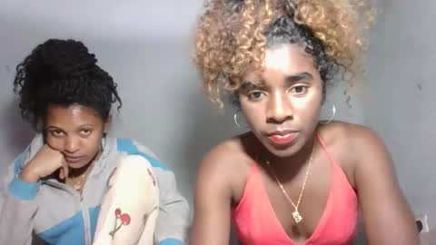 Snapshot of yolandrina05 chatting on 27, 9, 2025 yolandrina05 online show from 27, 9, 2025