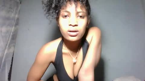 Snapshot of yolandrina05 chatting on 28, 9, 2025 yolandrina05 online show from 28, 9, 2025