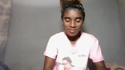 Snapshot of yolandrina05 chatting on 30, 9, 2025 yolandrina05 online show from 30, 9, 2025