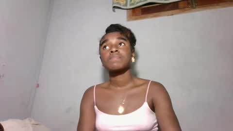 Snapshot of yolandrina05 chatting on 26, 10, 2025 yolandrina05 online show from 26, 10, 2025