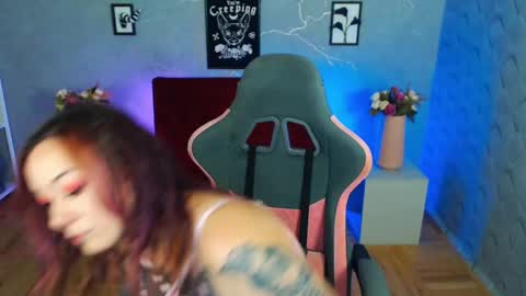 Yolandi-Foun online show from 6, 11, 2025