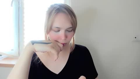 Snapshot of yomoyoo chatting on 14, 2, 2025 yomoyoo online show from 14, 2, 2025