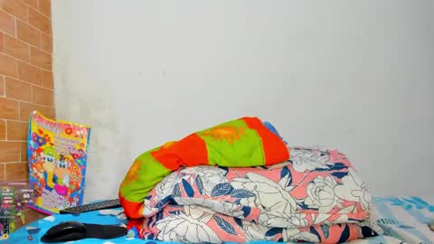 yonnsol_avril online show from 15, 12, 2024