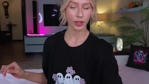 Snapshot of yononeey chatting on 31, 10, 2025 Wilma online show from 31, 10, 2025