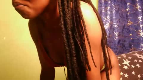 Snapshot of yosweetslut chatting on 10, 4, 2026 Sweetkitty online show from 10, 4, 2026