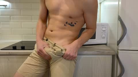 Snapshot of you_dream_ chatting on 15, 12, 2024 you_dream_ online show from 15, 12, 2024