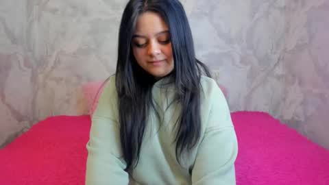 Snapshot of youbabycum25 chatting on 28, 3, 2026 Nicol online show from 28, 3, 2026