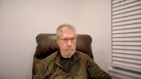 Snapshot of yougogirl_3 chatting on 10, 9, 2025 Colorado Guy Straight online show from 10, 9, 2025