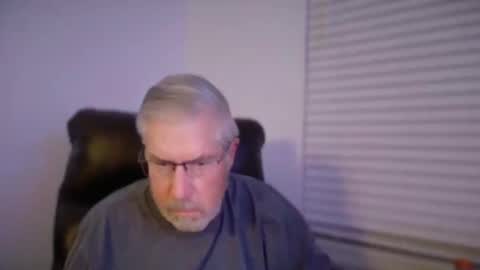 Snapshot of yougogirl_3 chatting on 19, 12, 2025 Colorado Guy Straight online show from 19, 12, 2025