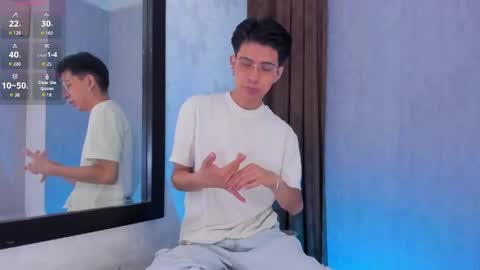 Snapshot of youn_rider chatting on 24, 4, 2026 NICOLS online show from 24, 4, 2026