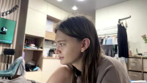 Snapshot of younona chatting on 13, 2, 2026 Anna and Luna online show from 13, 2, 2026