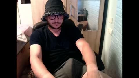 Snapshot of younromki chatting on 30, 5, 2026 A... online show from 30, 5, 2026