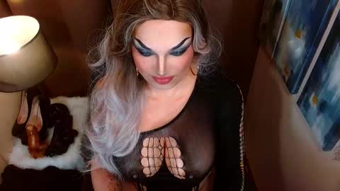 Snapshot of your1truequeen chatting on 13, 2, 2026 QUEEN MADISON online show from 13, 2, 2026