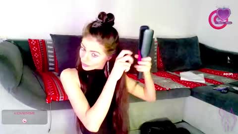 Snapshot of your_fantasy95 chatting on 16, 12, 2025 Cvetelina online show from 16, 12, 2025