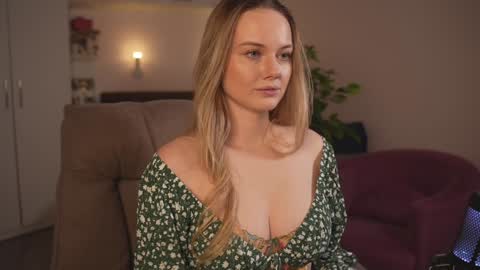 Snapshot of your_kat chatting on 3, 12, 2024 Katherine online show from 3, 12, 2024