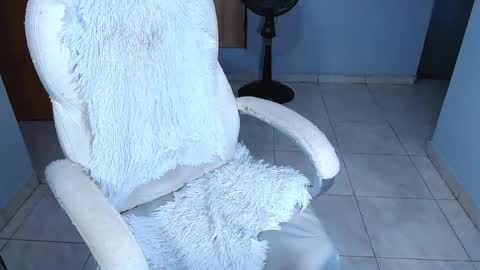 Snapshot of your_latin_girl chatting on 19, 4, 2026 your_latin_girl online show from 19, 4, 2026