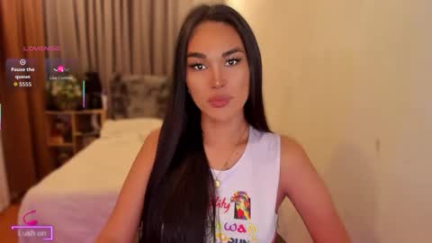 Snapshot of your_other_halfxx chatting on 2, 4, 2026 Miss Larah online show from 2, 4, 2026