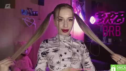 Snapshot of your_psychologist chatting on 2, 12, 2025 Alice online show from 2, 12, 2025