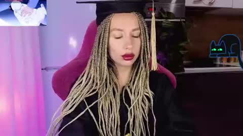 Snapshot of your_psychologist chatting on 22, 7, 2026 Alice online show from 22, 7, 2026