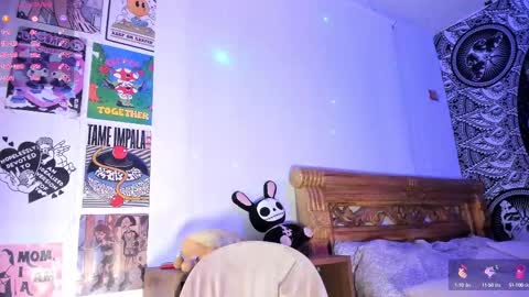 Daniela  Help me reach 100 likes online show from 3, 10, 2025