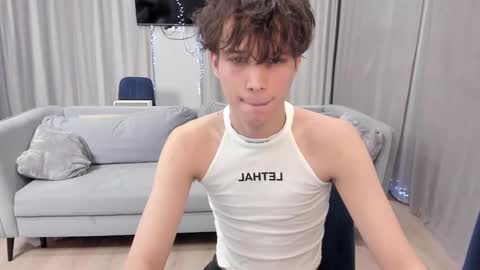 Snapshot of your_shy_guy chatting on 18, 1, 2025 your_shy_guy online show from 18, 1, 2025