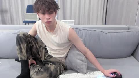 Snapshot of your_shy_guy chatting on 21, 1, 2025 your_shy_guy online show from 21, 1, 2025