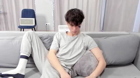 Snapshot of your_shy_guy chatting on 22, 1, 2025 your_shy_guy online show from 22, 1, 2025