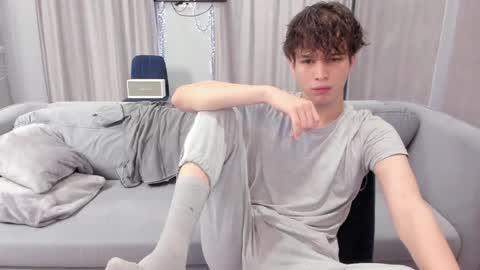 Snapshot of your_shy_guy chatting on 24, 1, 2025 your_shy_guy online show from 24, 1, 2025