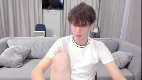 Snapshot of your_shy_guy chatting on 26, 1, 2025 your_shy_guy online show from 26, 1, 2025