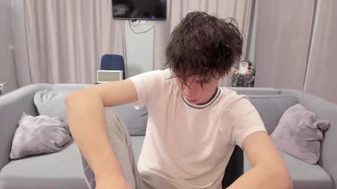 Snapshot of your_shy_guy chatting on 26, 1, 2025 your_shy_guy online show from 26, 1, 2025