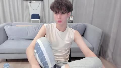 Snapshot of your_shy_guy chatting on 13, 2, 2025 your_shy_guy online show from 13, 2, 2025