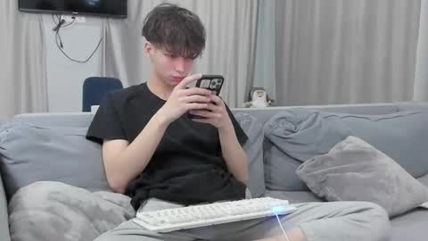 Snapshot of your_shy_guy chatting on 18, 2, 2025 your_shy_guy online show from 18, 2, 2025