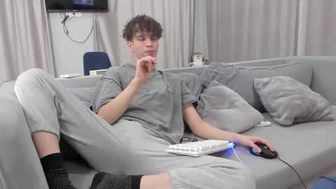 Snapshot of your_shy_guy chatting on 20, 2, 2025 your_shy_guy online show from 20, 2, 2025