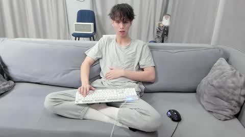 Snapshot of your_shy_guy chatting on 25, 2, 2025 your_shy_guy online show from 25, 2, 2025