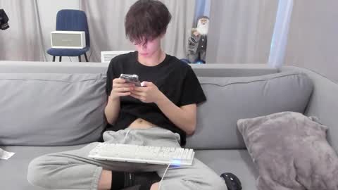 Snapshot of your_shy_guy chatting on 28, 2, 2025 your_shy_guy online show from 28, 2, 2025