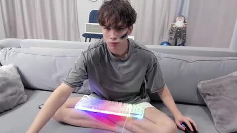 Snapshot of your_shy_guy chatting on 5, 3, 2025 your_shy_guy online show from 5, 3, 2025